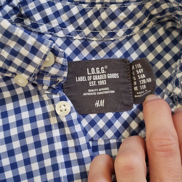 Bundle of boy's button down shirts 5T - Picture 4 of 5